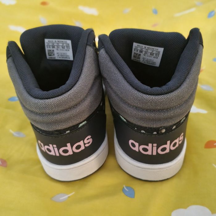 Adidas 26 и половина