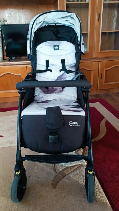 De vânzare cărucior sport foarte ușor și practic