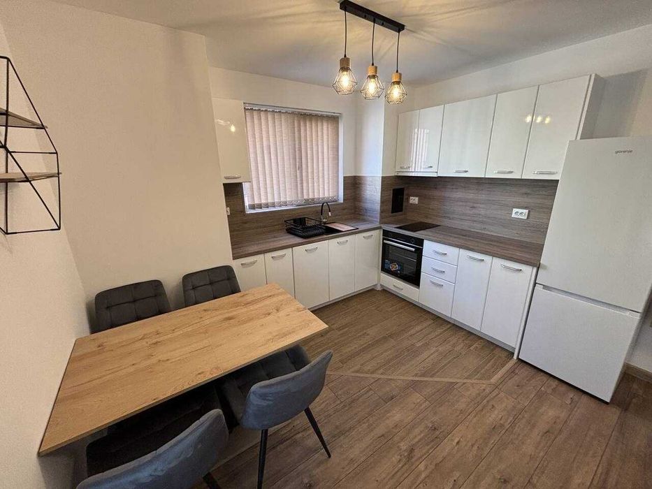 Дава се под наем Двустаен апартамент в Пловдив, Остромила - 58 кв.м за 400 € - Снимка #3