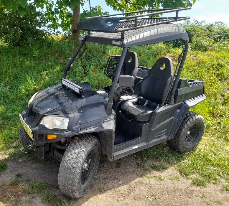 Vand UTV  800 ccm 4x4 -fabricat in America inmatriculat in Romania