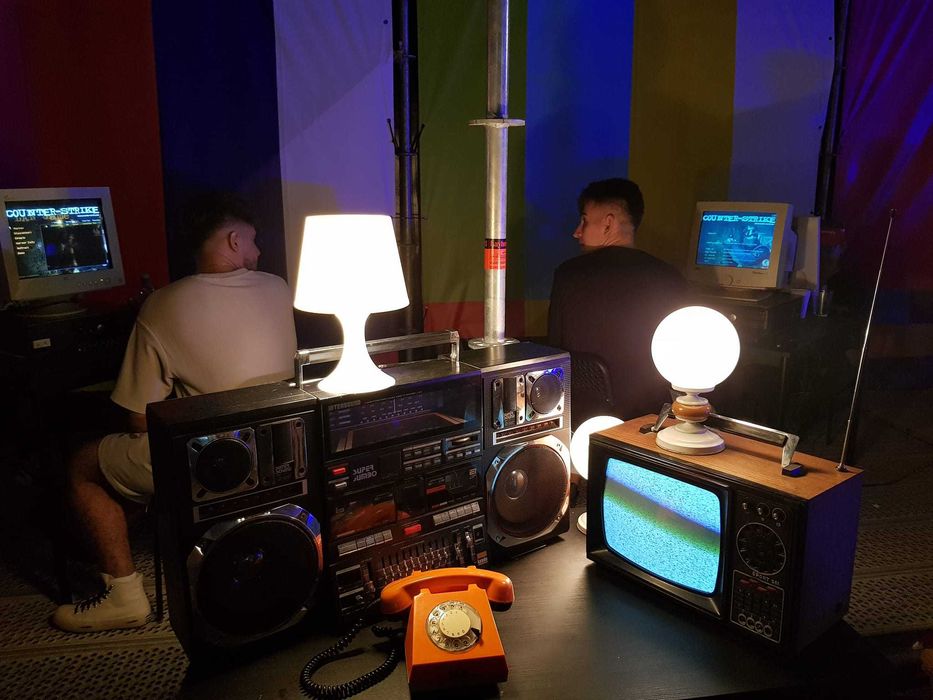 TV Filmari Evenimente Retro EVENTS 80 90 Lan Party Internet Cafe 2000