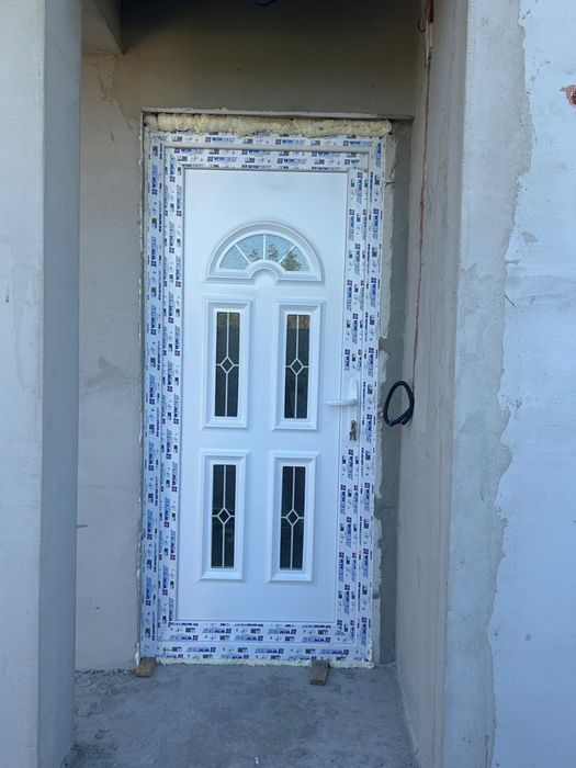 Realizez tamplarie pvc la comanda