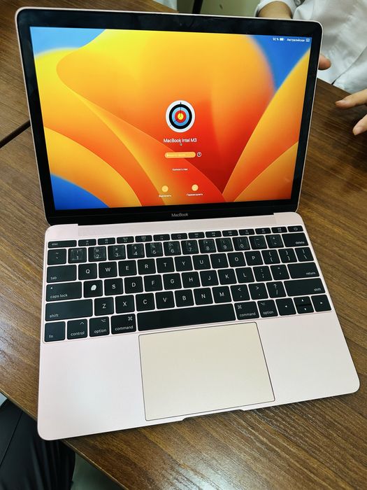 Macbook M3 srochni sotiladi narxi arzon