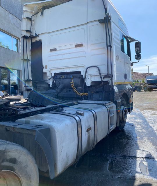 Dezmembrez MAN TGA D 2876 LF04