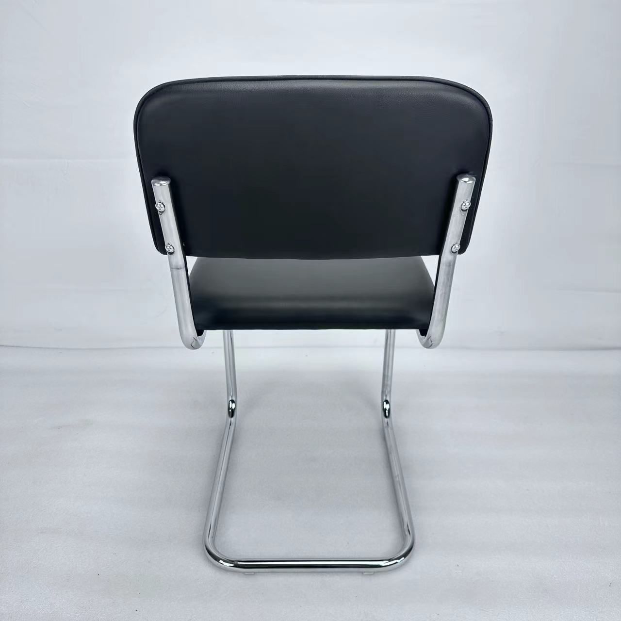 Сильвия стул привозной , производство КИТАЙ для офиса и дома