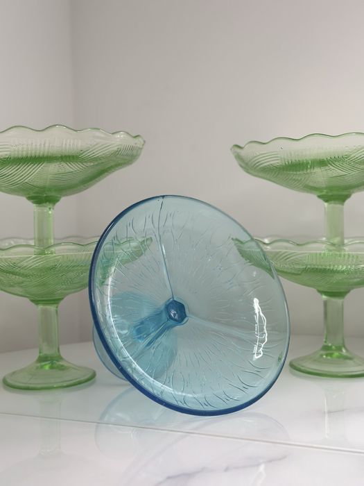 Ваза на ножке конфетница фруктовница советская винтаж посуда стекло