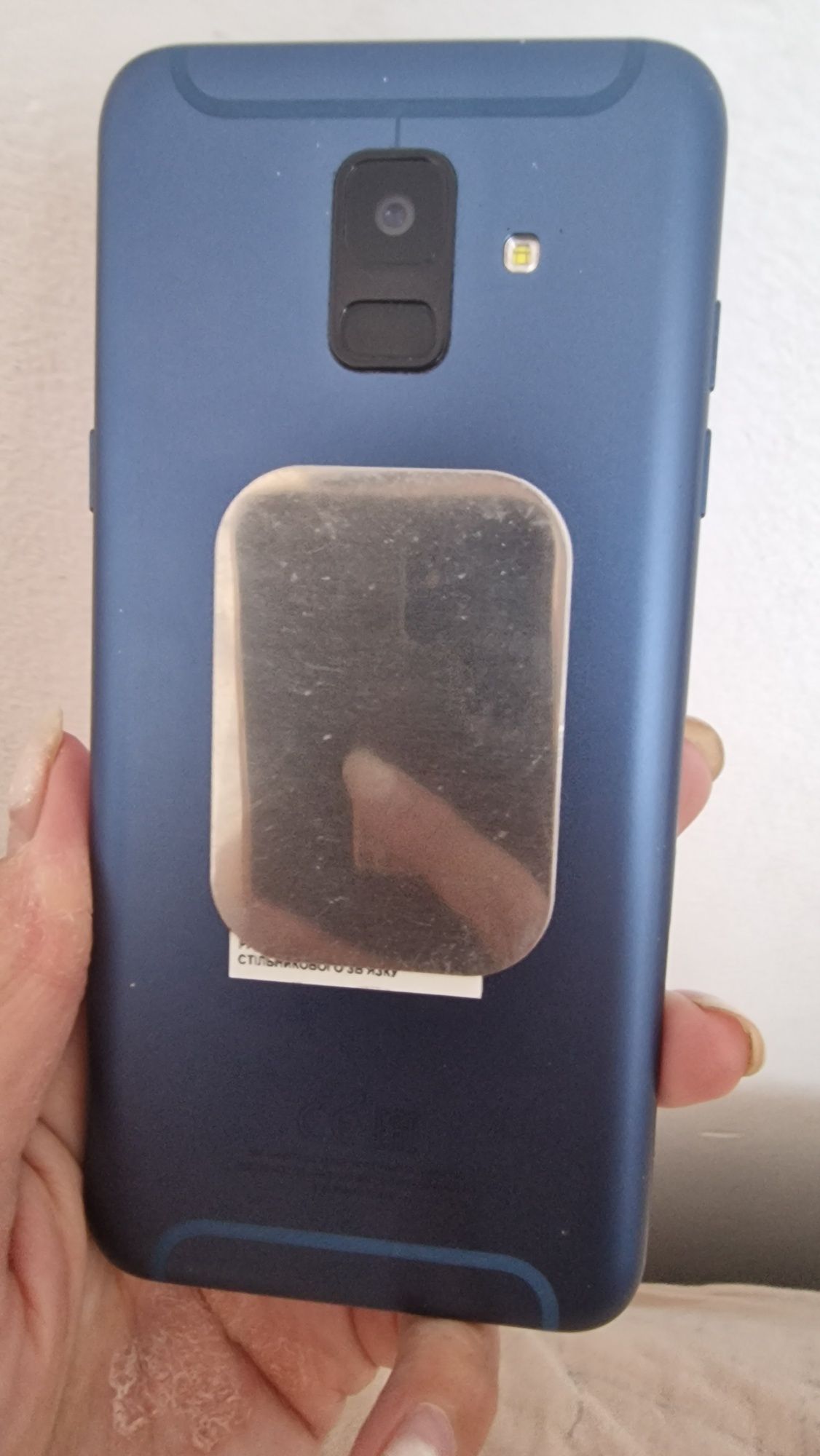 Срочно продается телефонSamsung A6