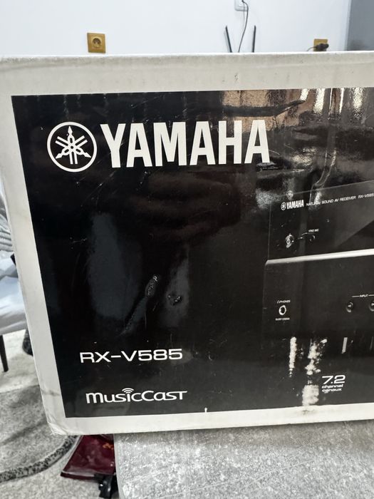 Yamaha rx-v585 Ресивър