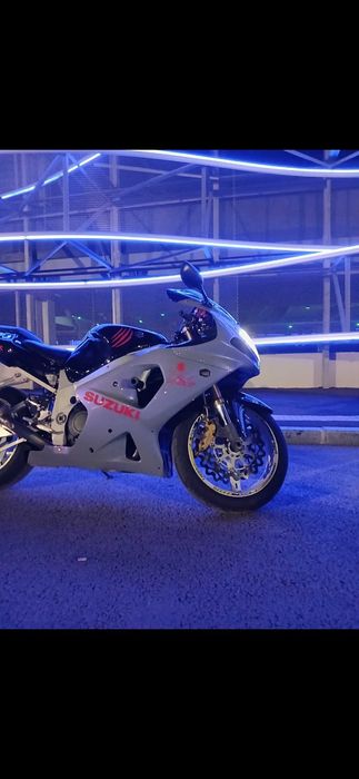 Vand SUZUKI GSXR 1000 K1
