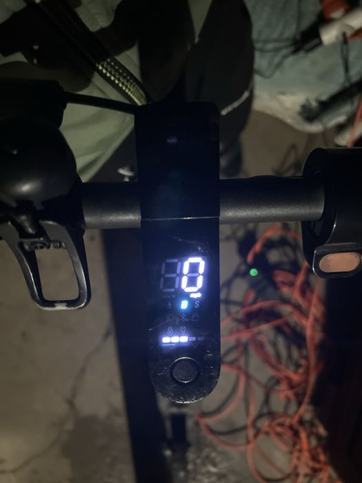 Vând trotinetă electrica , Xiaomi
