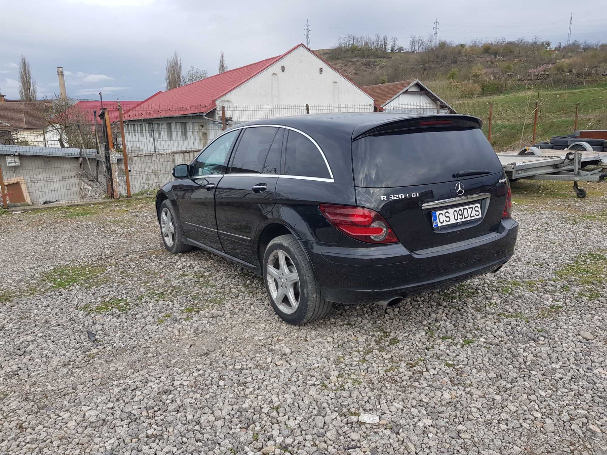 Mercedes  - Benz  Vand sau Schimb cu buz ...