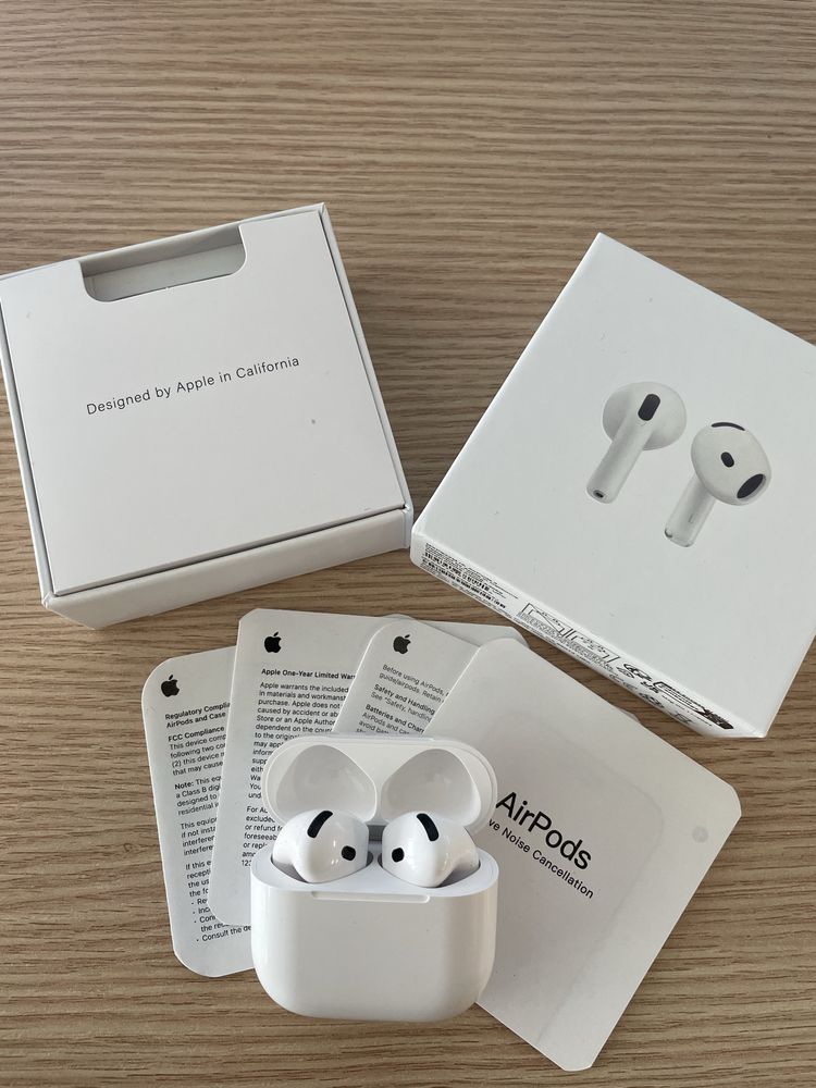 Apple AirPods 4 generation (ANC)
