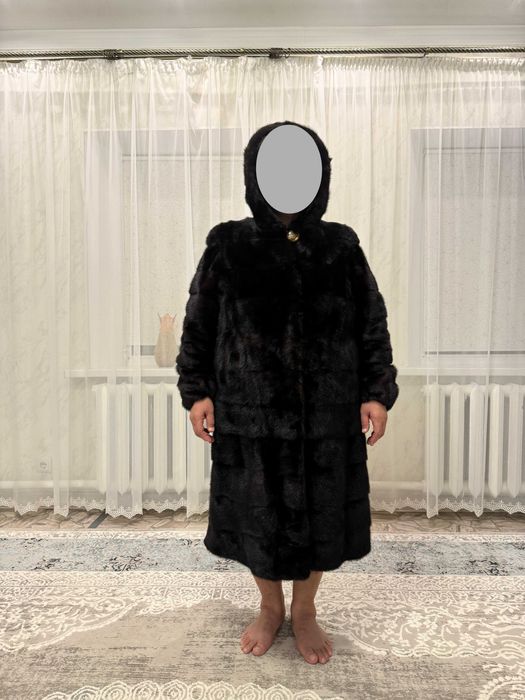 Продам норковую шубку (трансформер). Хорошая скидка в цене. Размер 52.