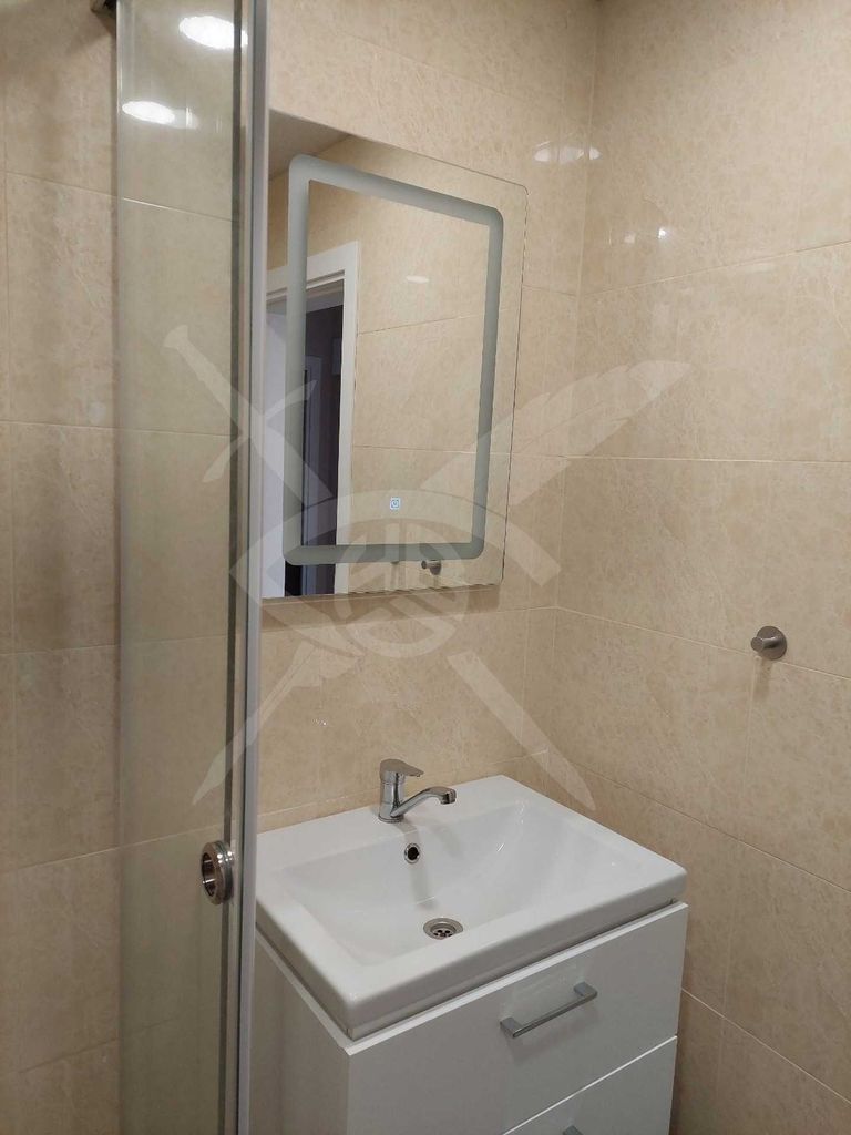 Продава се Тристаен апартамент в Варна, Базар Левски - 79 кв.м за 2406 €/кв.м - Снимка #7