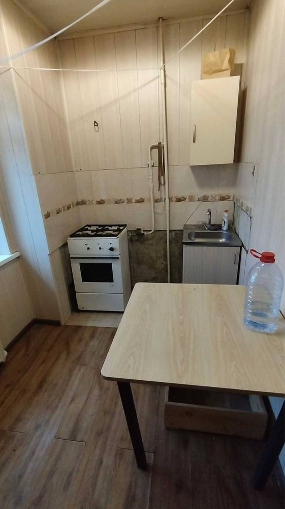 Код 353  Продается 1/5/5 ком квартира куйлюк массив 5