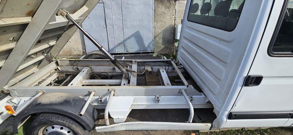 Vând carosata Renault Master t35 an 2007 motor 2,5 dci

Vând