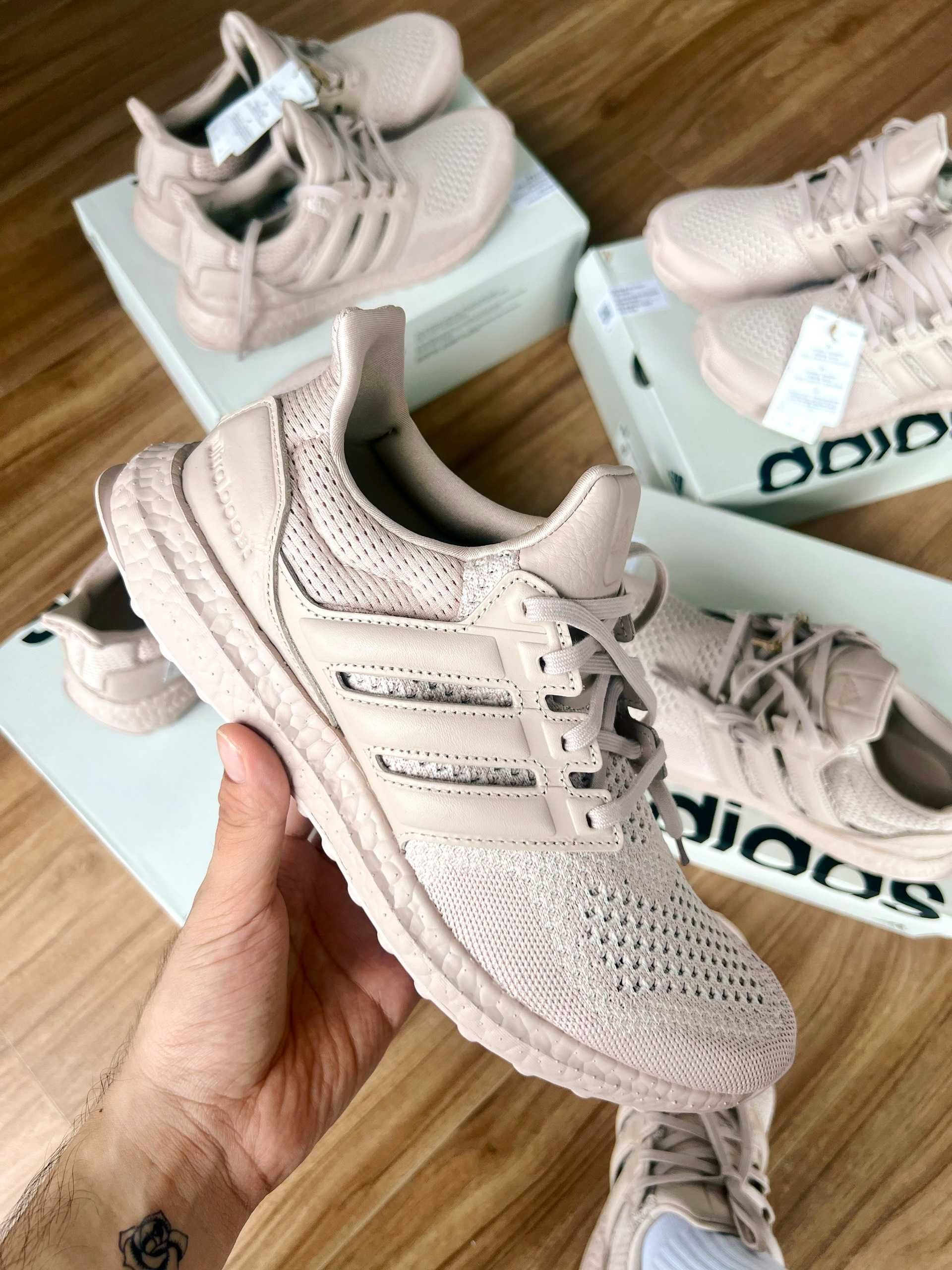 Оригинални маратонки *ADIDAS ULTRABOOST REEDITION 2023 * EU43 1/3