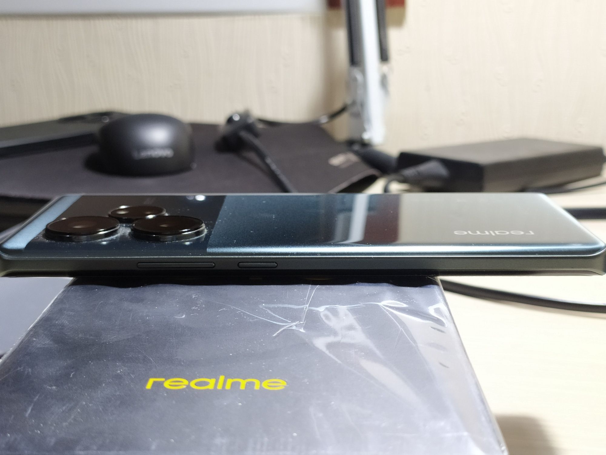 Realme GT6 12.256 Зелёный Глобал в Идеальном состоянии