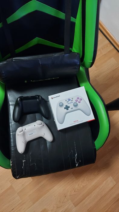 Set 2 controller xbox și game șir