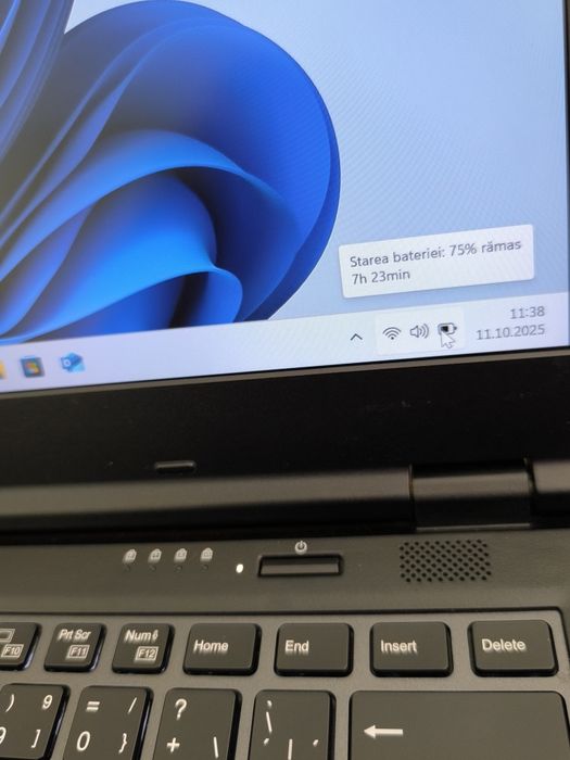 Laptop Fujitsu LifeBook,Cpu i5 Gen8,Ssd 256Gb,Tst Iluminatā