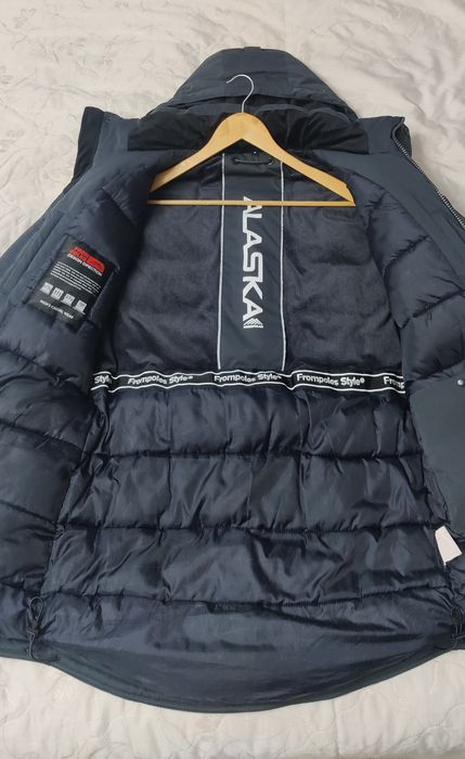 Продам очень теплую зимнюю куртку!