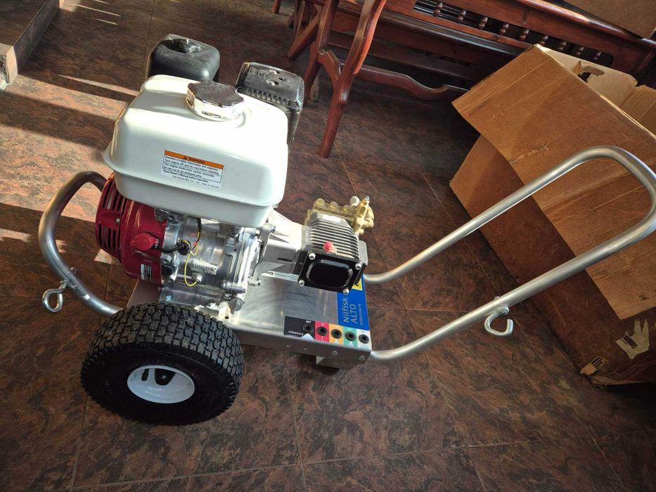 Водоструйна машина NILFISK MC 5M-240870 PE