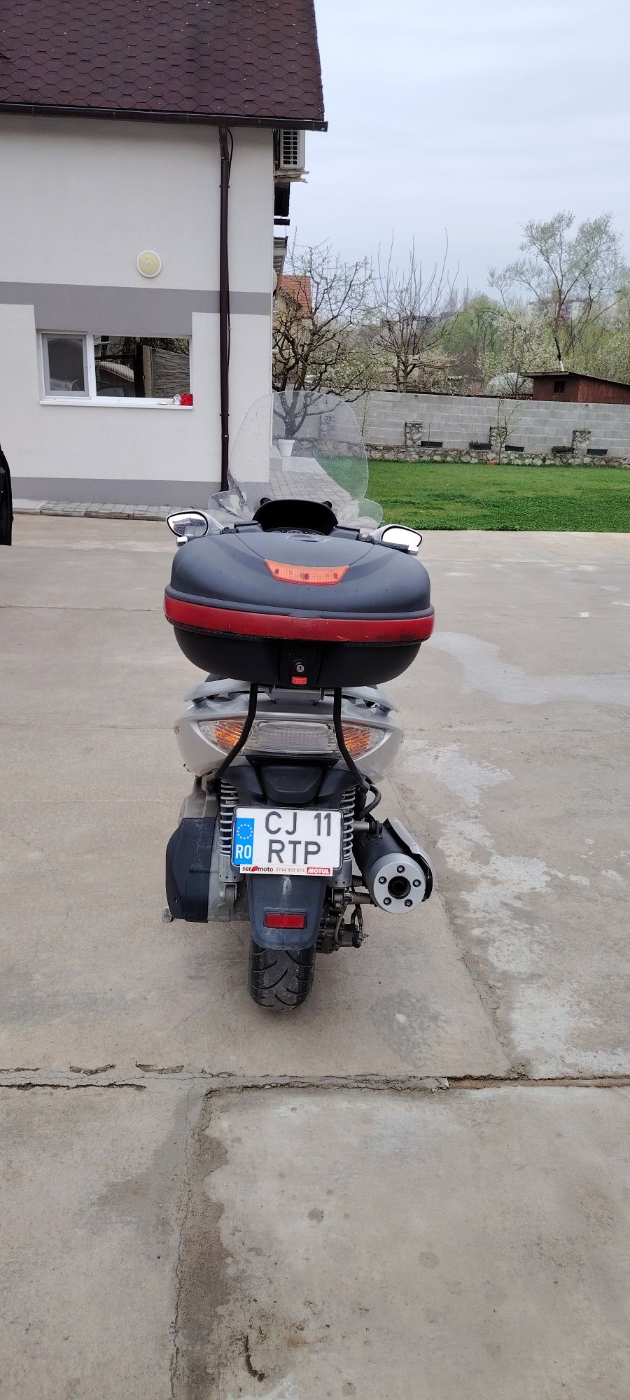 Scuter kymco xciting 500