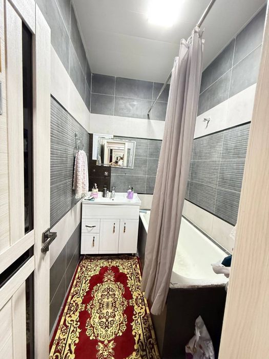 ПРОДАЁТСЯ КВАРТИРА Чиланзарский район Ориентир: 20 кв