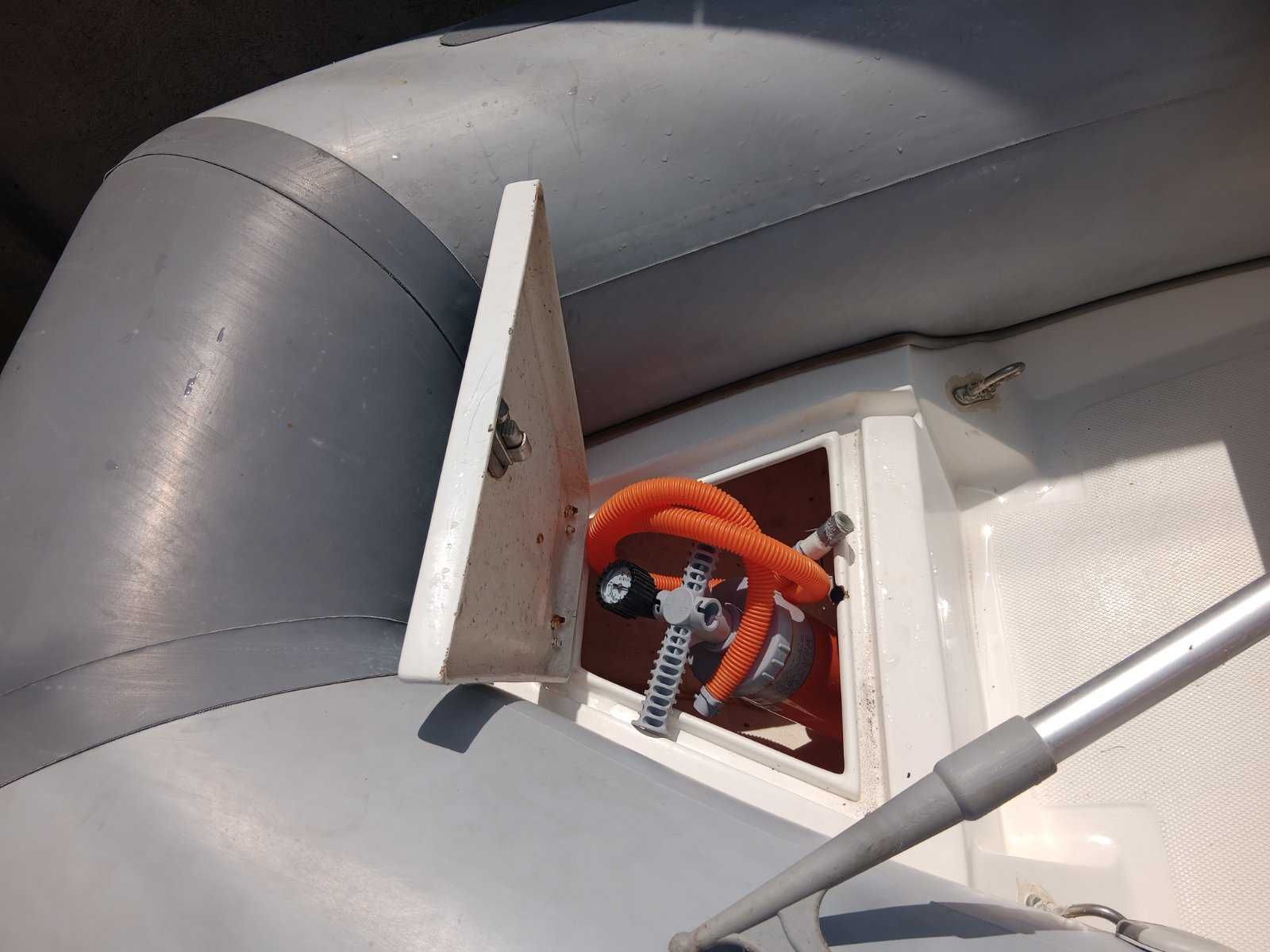 Продавам лодка ZODIAC CADET 310 RIB NEO