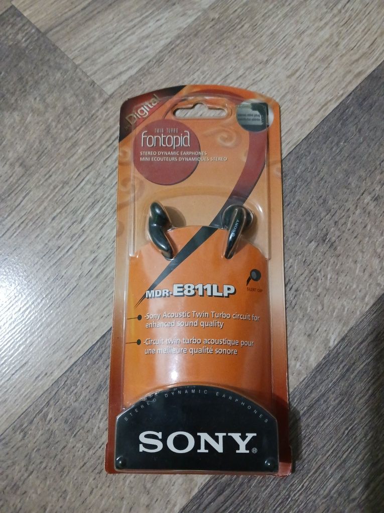 Casti cu fir Sony