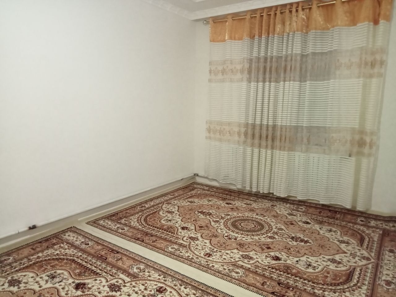 4 xonali davlat tomonidan qurilgan kotej