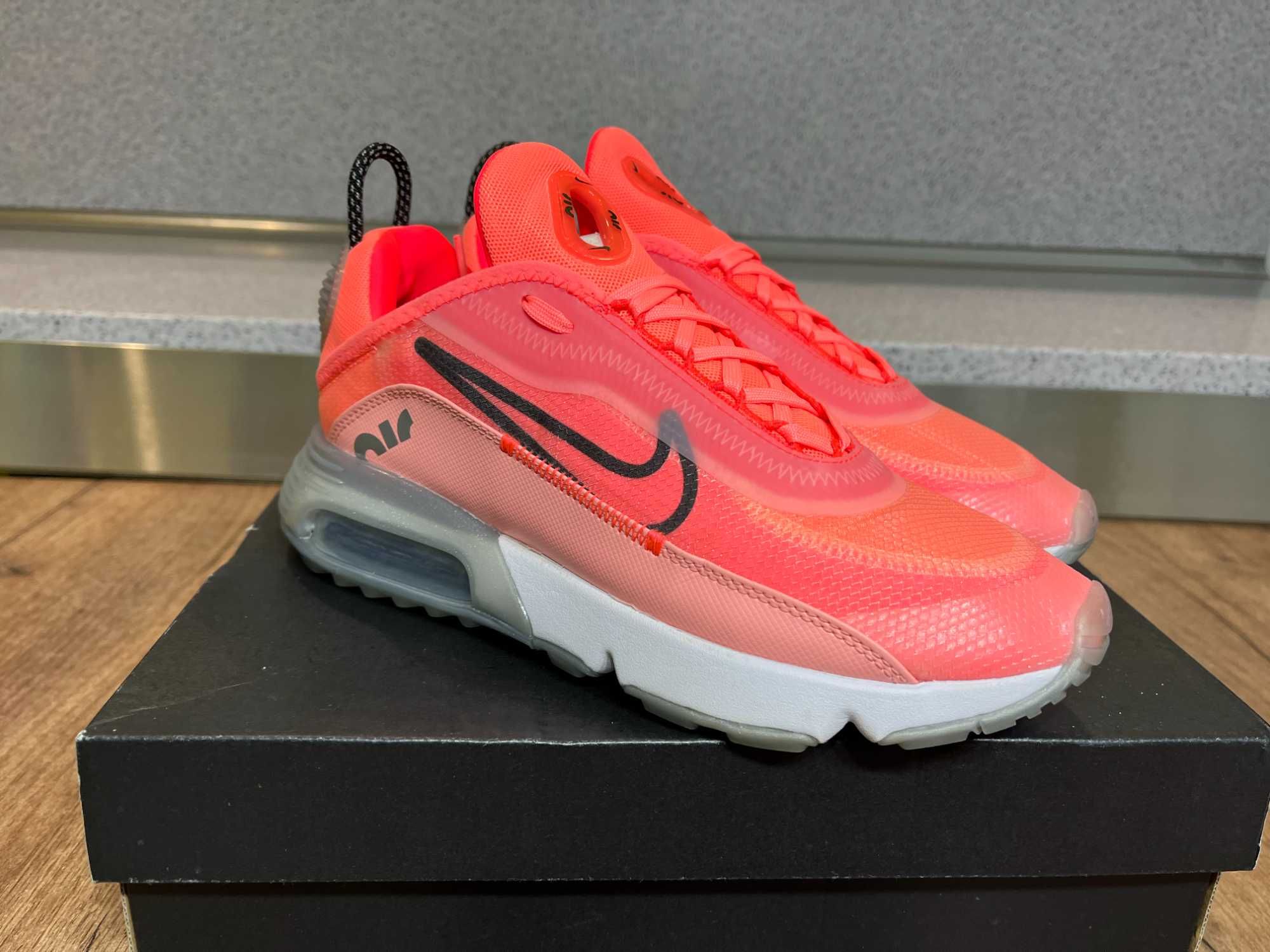 ОРИГИНАЛНИ *** Nike Air Max 2090 / " Lava Glow"