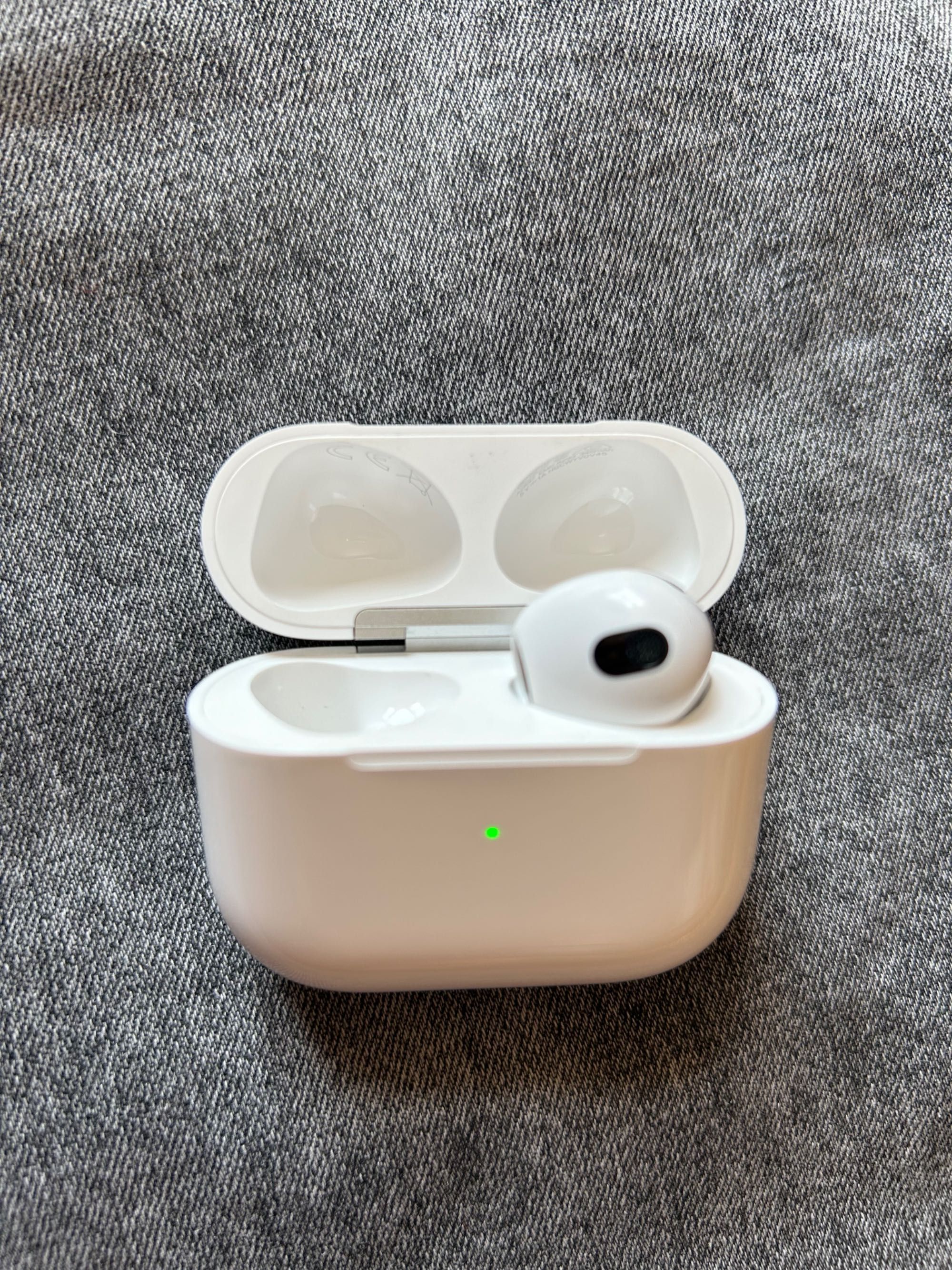 Apple AirPods 3 (Правый Наушник + Кейс)