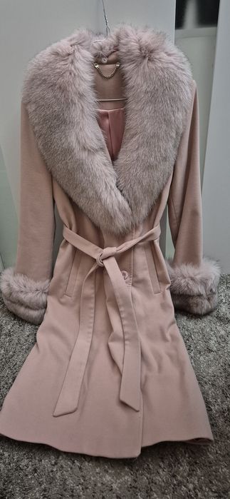 Луксозно дамско палто, размер S-M