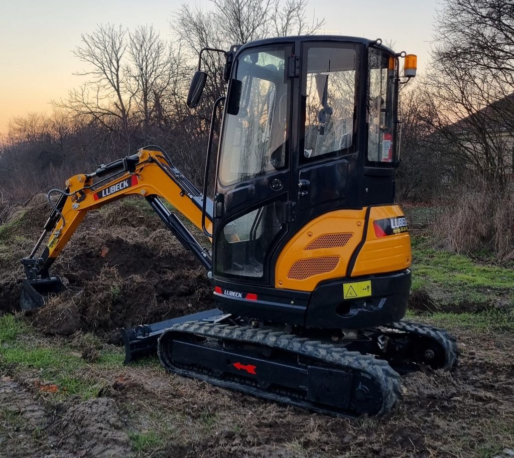 Miniexcavator Lubeck EX-261pro. NOU~ Garanție 2 ani.