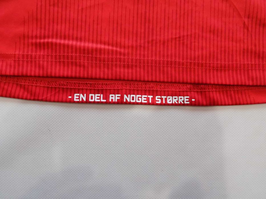 футболна тениска denmark kjaer #4 hummel екип блуза мъжка оригинална L