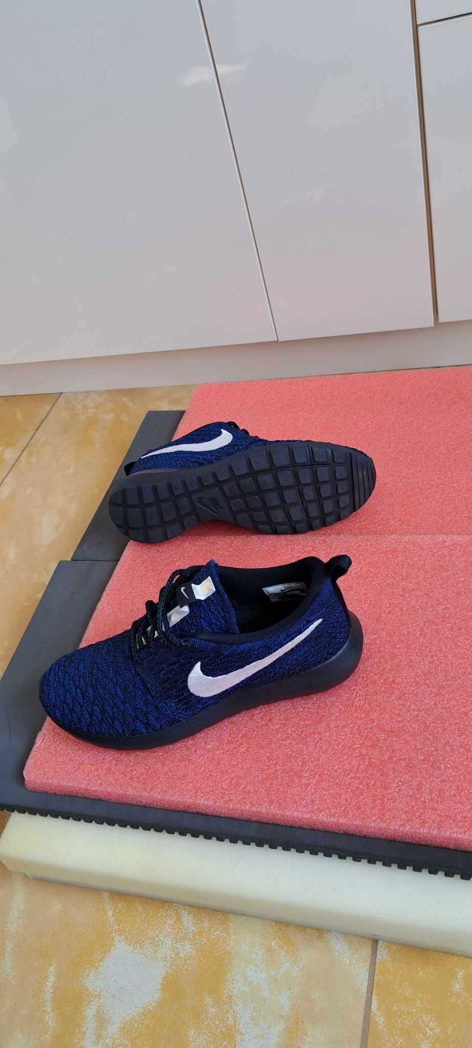 Adidasi unisex Nike/38-39