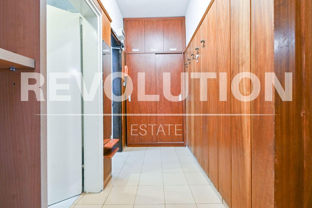 Тристаен апартамент в Центъра на София.