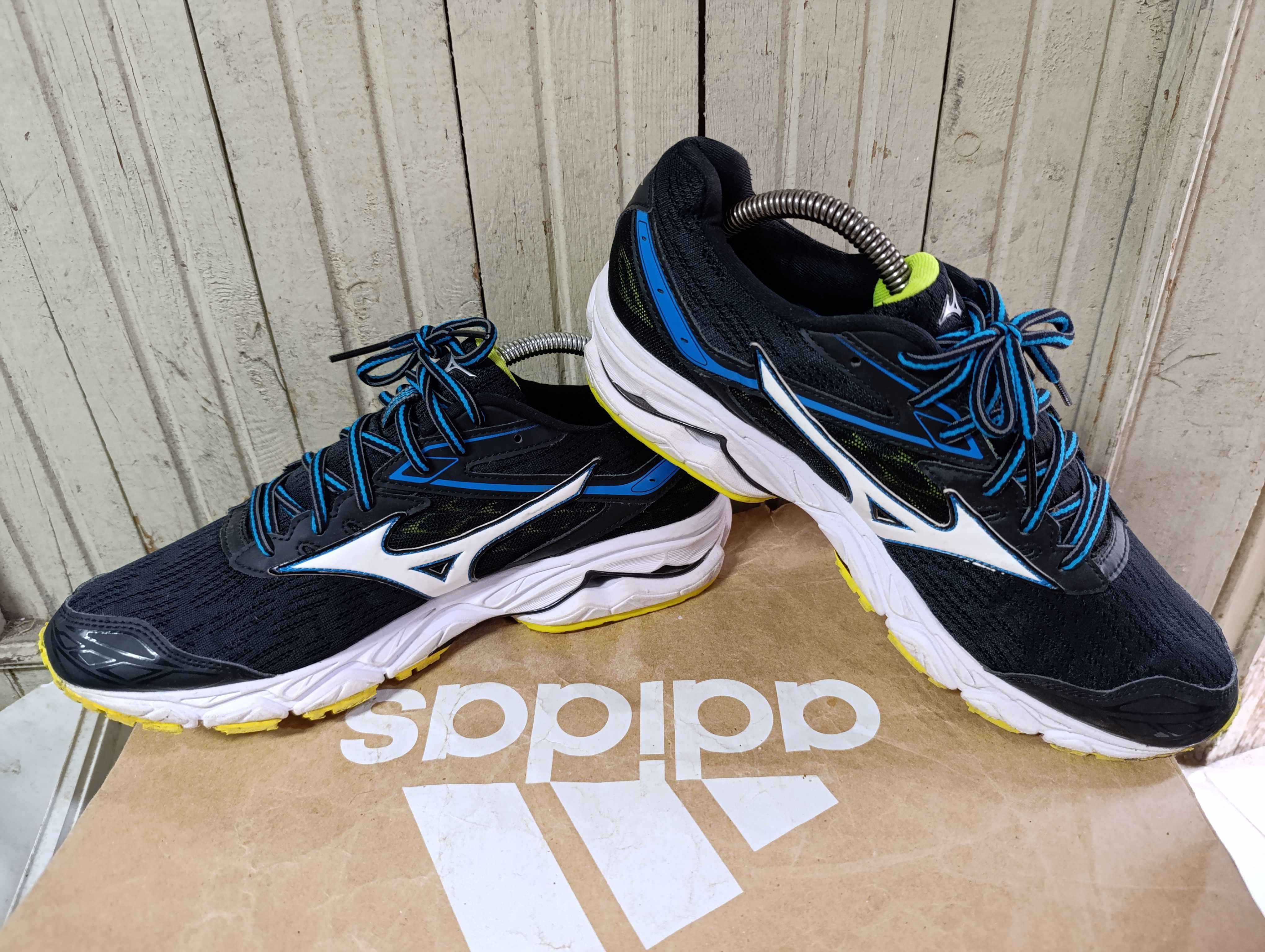 Mizuno WAVE ULTIMA 9''оригинални маратонки 43 номер