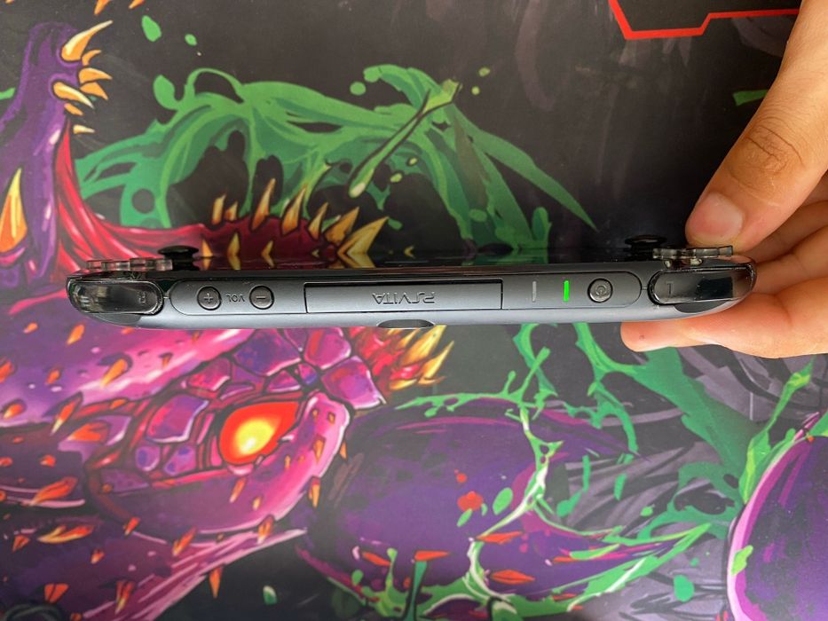 PS Vita Modat + Carcasă