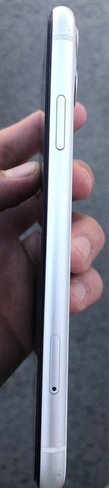 Iphone 11.  128GB.
