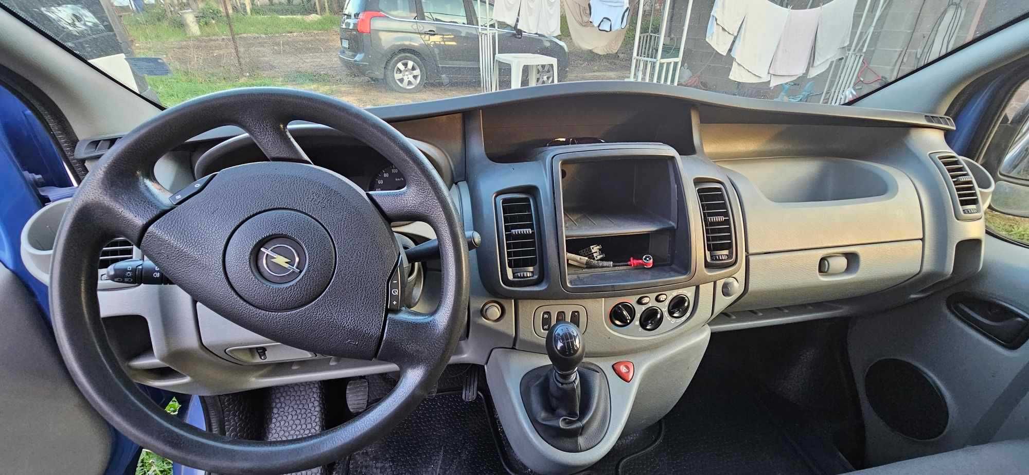 Opel Vivaro 2.0 2012