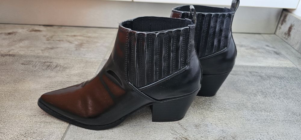 Botine negre Reserved