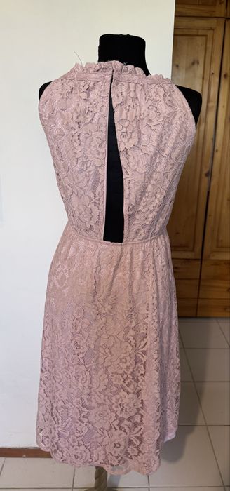 Розова рокля Reserved и дамска рокля Benetton