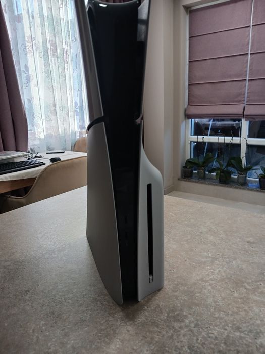 Playstation 5 Slim Disk + 2 джойстика / Гаранция 2027