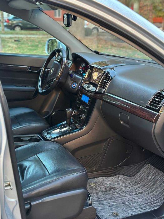 Продается Captiva 2/4
