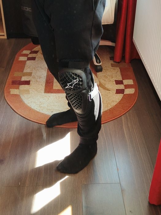 Genunchiere moto Alpinestars