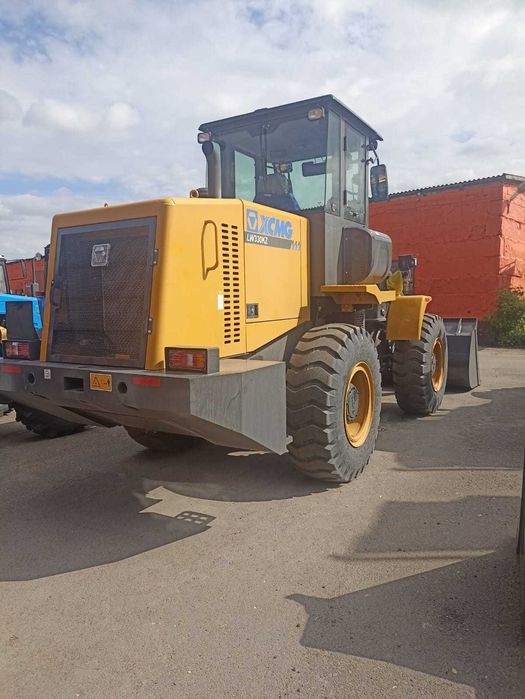 Погрузчик фронтальный XCMG LW330KZ (Китай)
