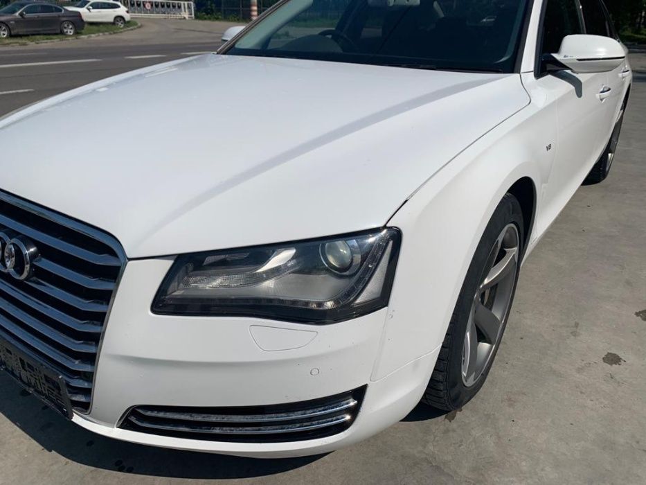 Dezmembrez audi a8 4h/luneta/parbriz/plafon/usi/aripa/bara fata/