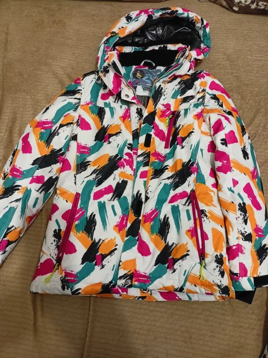 Детский зимний костюм со штанами L размера,на 7-8 лет